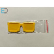 Emlékszemüveg hűtőmágnes, különböző színekben (10db / csomag)