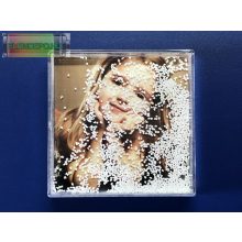 Hógömb "négyzet " 10 x 10cm havazik